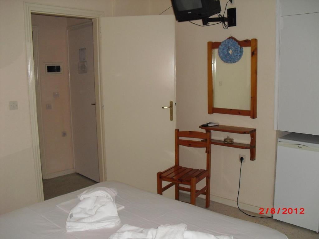 Kangaroo Hotel Mola Kalyva Phòng bức ảnh