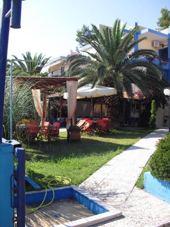 Kangaroo Hotel Mola Kalyva Ngoại thất bức ảnh